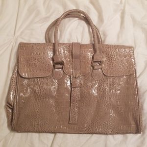 NWOT Jessica Simpson Beige Crocodile Purse